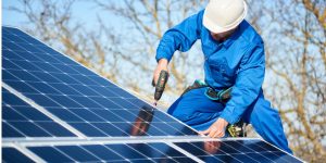 Installation Maintenance Panneaux Solaires Photovoltaïques à Le Breil-sur-Merize